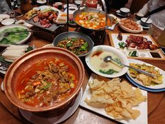 -老滇山寨•云南特色菜•地方菜•民族风情歌舞表演(金碧店)