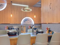 大堂-围炉肉舍•炭烤活鳗•丹东海鲜烤肉(步行街店)