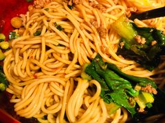 -爆炸头阿姨小四川正宗川味小吃(无任何分店)