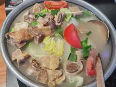 -菌自由丨野生菌火锅特色庭院餐厅(丽江古城店)