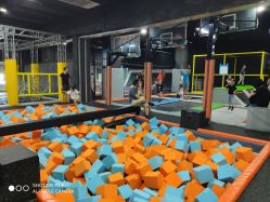 -蹦贝运动中心·蹦床·攀岩·闯关(龙岗店)