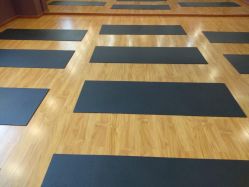 -威思丽高温瑜伽会馆