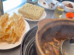 -胡须佬鸡煲四季火锅店(石厦西村直营店)