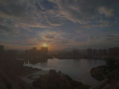 -荣誉国际酒店-云顶旋转餐厅