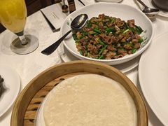 春饼肉香鲜海肠-臻宝中餐厅·大连菜·海鲜·融合菜(大连一方城堡豪华精选酒店)