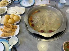 -光头药膳鸡(莱茵小镇店)