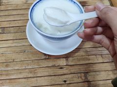 -周大娘牛乳(旧寨古村总店)