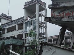 -四川汶川特大地震漩口中学遗址
