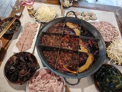 -城墙拐拐火锅(三峡广场黑金冠店)