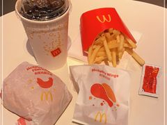 -麦当劳(徐汇漕溪北路百脑汇店)