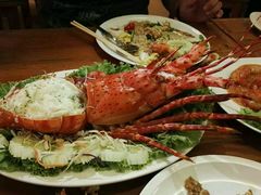-J Daeng Seafood