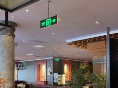 -八府香鸭·啫啫煲(华山路店)