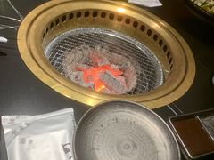 -山川小町·极番烧肉(新地假日广场店)