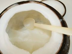 -志龙皇冠吃货椰子铺