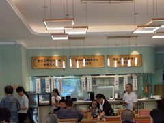 -新世界·过桥米线宴