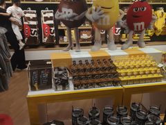 -m豆巧克力世界(上海世茂广场店)