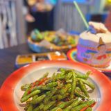 泰料里居然还有榴莲芝士瀑布披萨