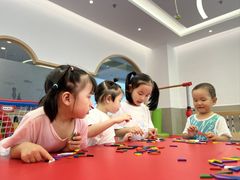 -红黄蓝成长中心(海淀上地店)