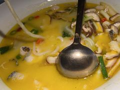 -蜜桃餐厅·伴山(湖滨商业街店)