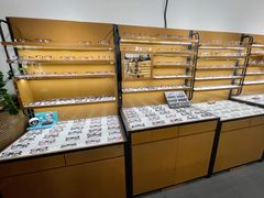 -罗伯特眼镜·蔡司官方授权(罗湖国贸店)