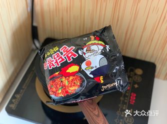 酱汁只放了一半 想到上次全放的时候 辣️到钻肉痛