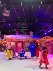 -圣名游乐城冰雪大世界