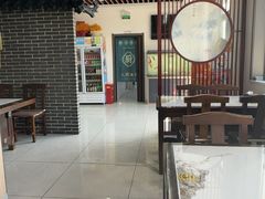 -回头客餐厅·家的味道农家菜·虹鳟鱼·铁锅炖(雁栖湖店)
