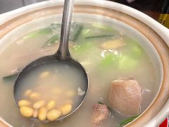 蹄髈大骨黄豆汤-小实惠嘉(威海路店)