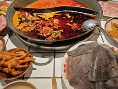 -卤校长老火锅(杨家坪直营店)