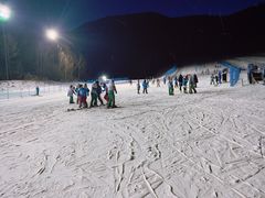 -亚布力新体委滑雪场