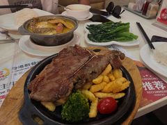 -香港新发烧腊茶餐厅(万象店)