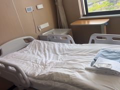 -上海大学附属上海和平眼科医院