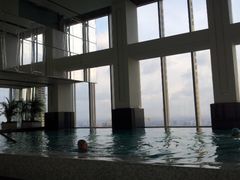 上海浦东丽思卡尔顿-北外滩套房泳池-上海浦东丽思卡尔顿酒店