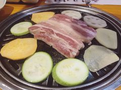 -唯成•韩国炭火烤肉 유성고기