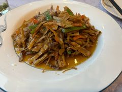 -披云山庄