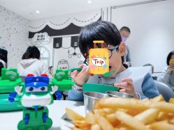 -MINI MARS KIDS CLUB亲子家庭中心(长宁天山店)