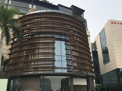 -URBAN REVIVO(欢乐海岸购物中心店)