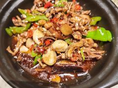 酱板鸭焖田鸡-串盟烧烤大排档·长沙美食地标(星沙店)