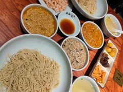 -裕兴记•蟹黄面馆(人民广场店)