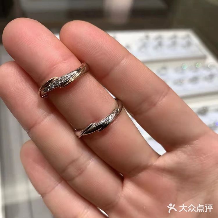 爱环绕你我|/细节满满的独特对戒