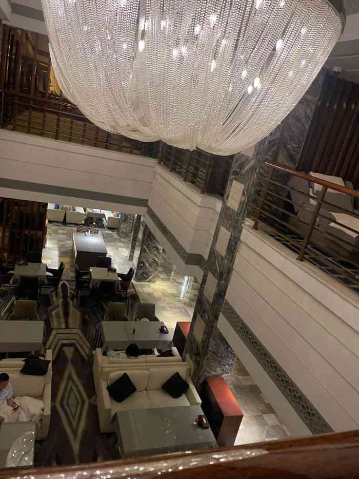 浅深(长宁店)-"早上7点多开始冲击钻装修 也不知道是怎么.