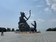 -巴陵广场