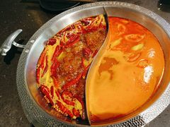 特色鸳鸯番茄锅-锅说大脸毛肚重庆老火锅(佐阾店)