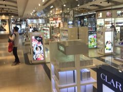-日上免税店(三径路t3店)