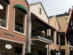 -王府井奥莱临潼小镇(临潼店)