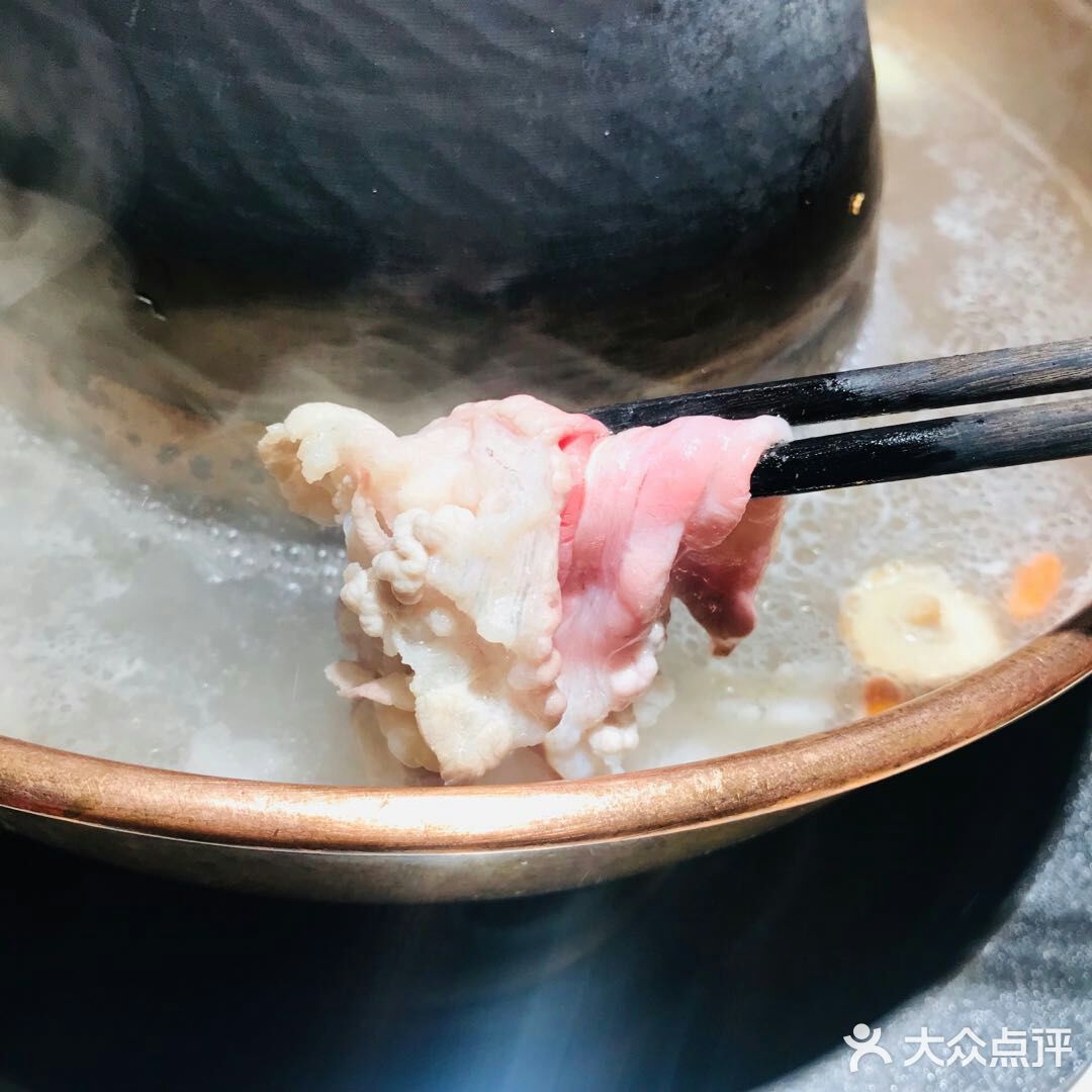 为地道老北京涮肉而来，又爱上美味羊肉串