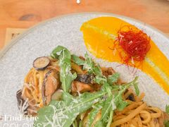 -Mark&Mars Restaurant