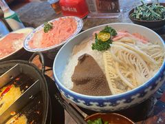 -周小明火锅(黑金冠社区店)