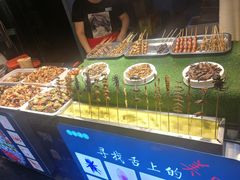 自助取餐区-泰龙城小吃街