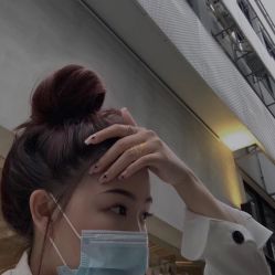 -花岐款式专研健康美甲沙龙